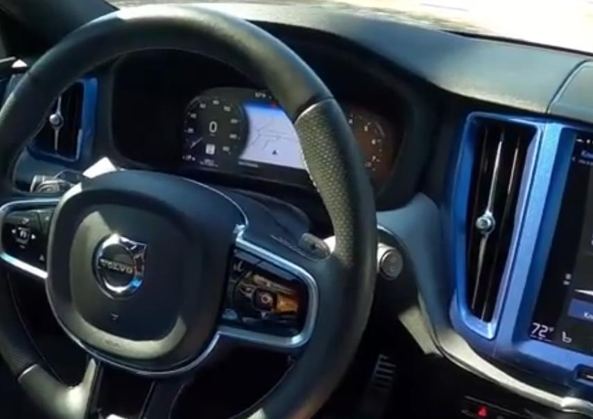 Вскрытие автомобилей Volvo ХС60 без повреждений самомтоятельно.