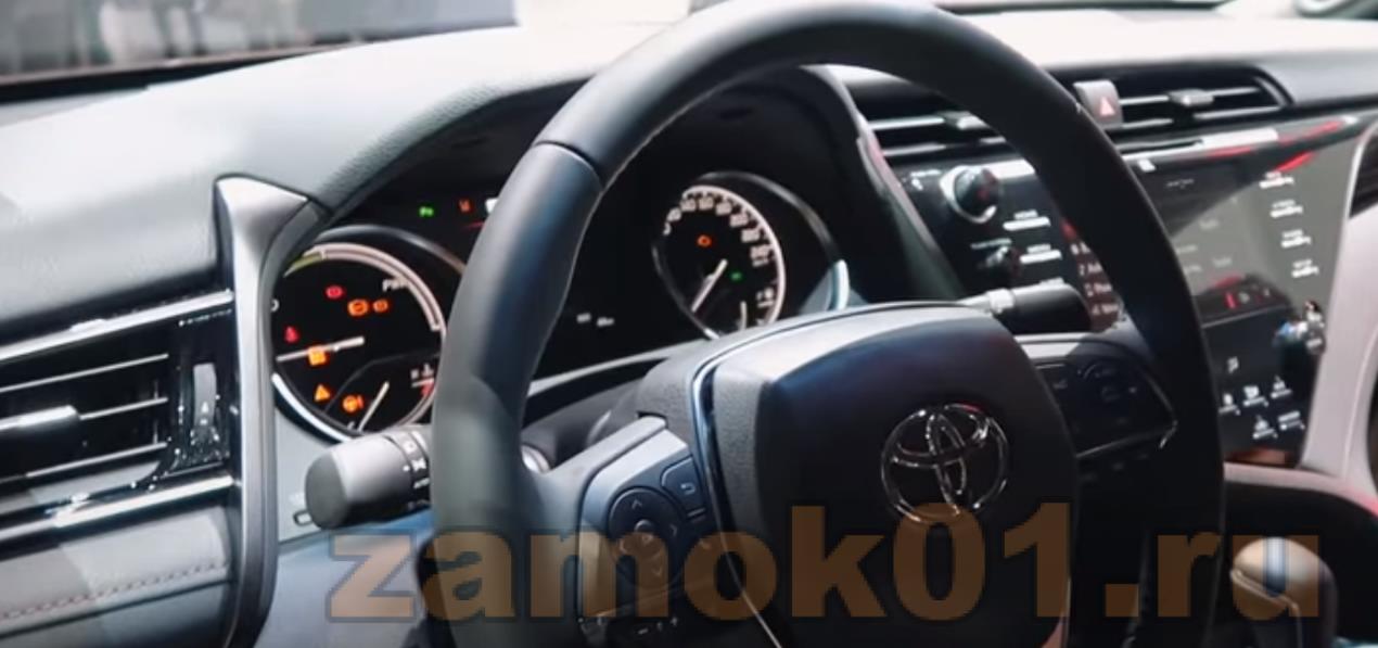 Открыть автомобиль Тойота Камри без повреждений. Недорого.